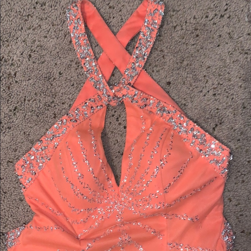 Dress - Picture 2 of 5